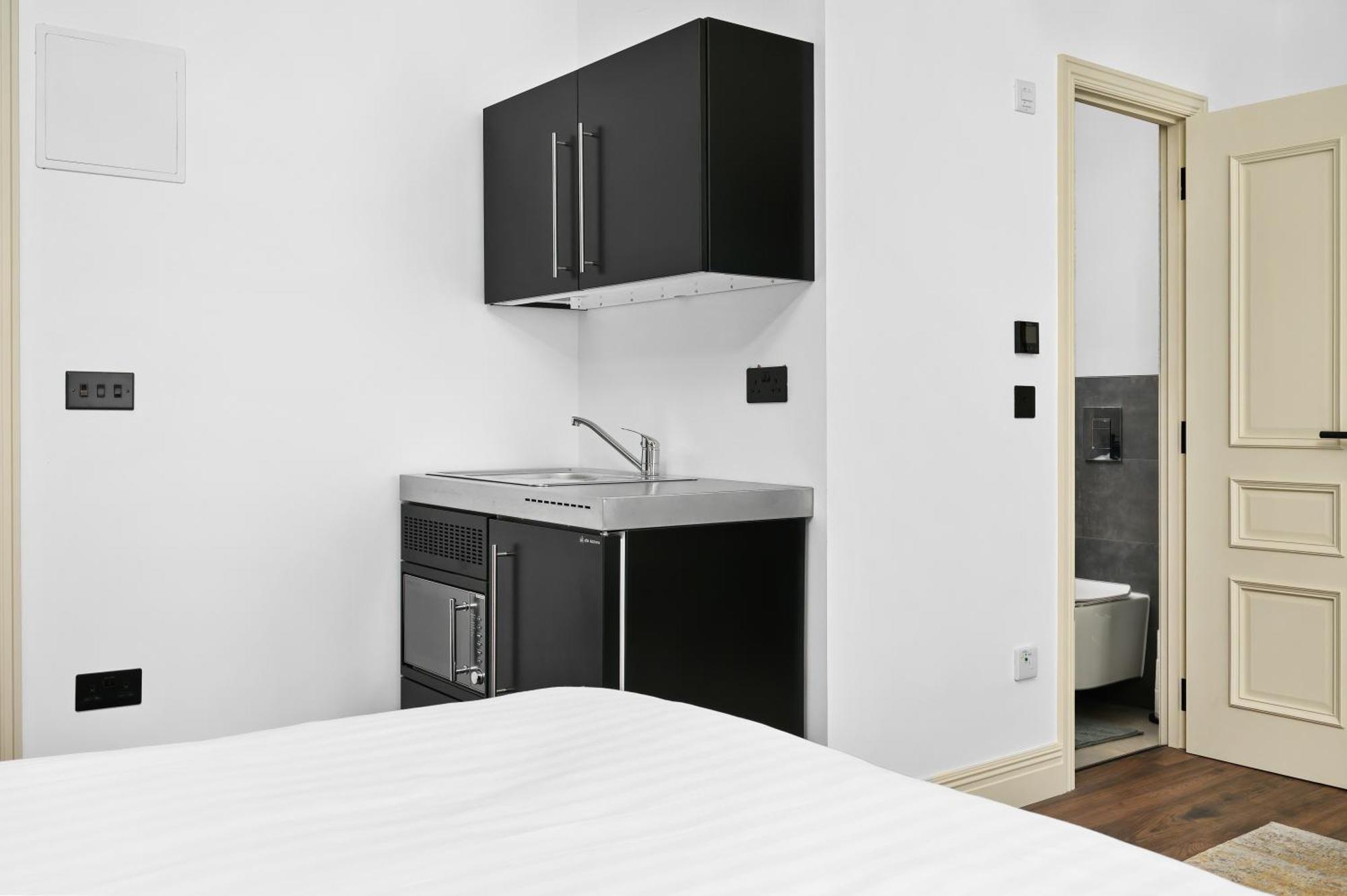 Nine Elms Modern Studio Apartments London Exterior foto