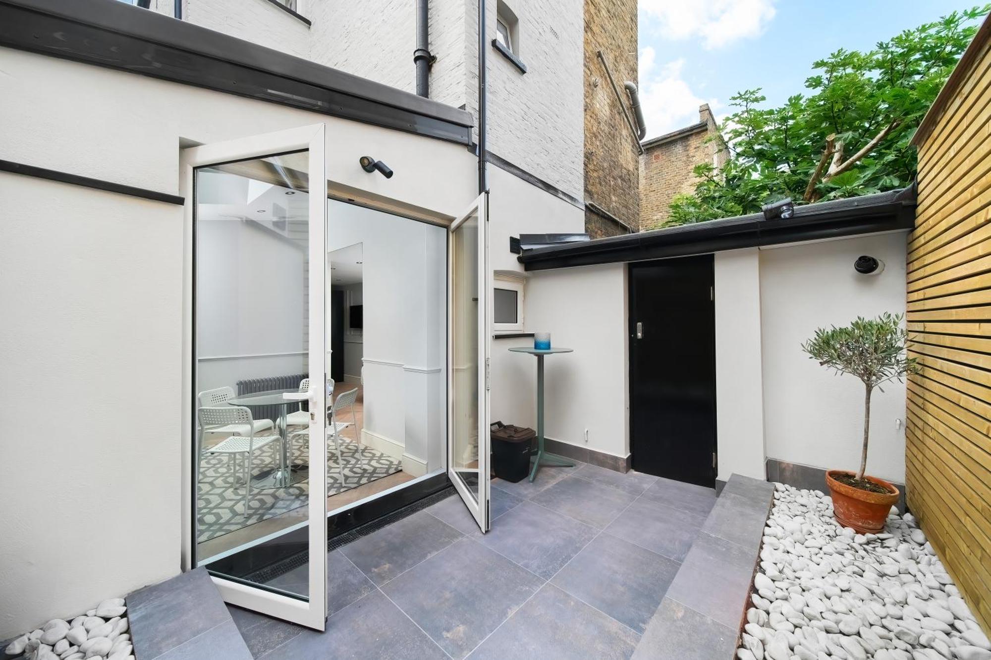 Nine Elms Modern Studio Apartments London Exterior foto