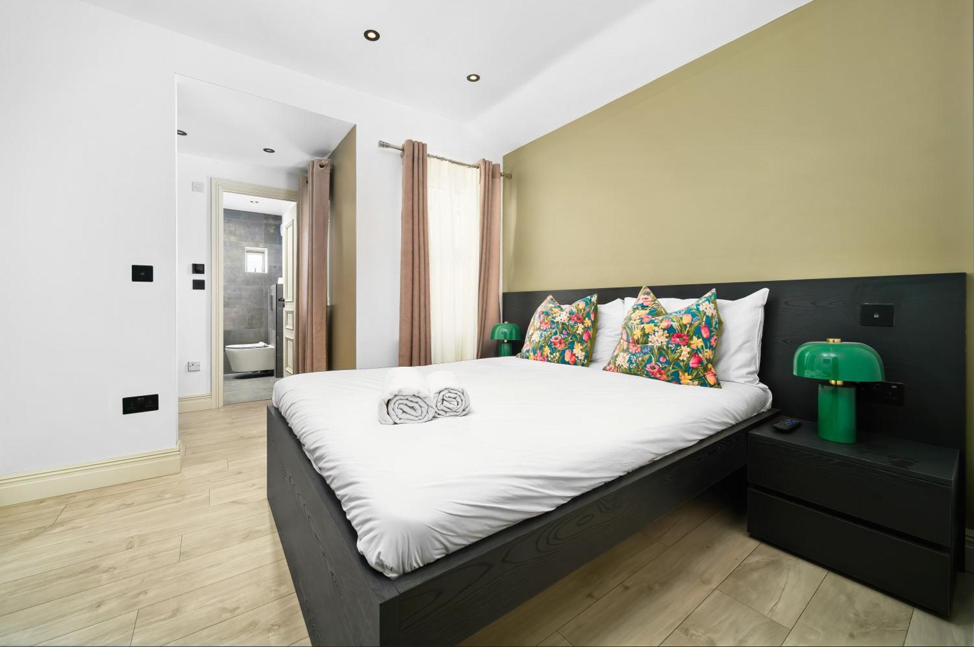 Nine Elms Modern Studio Apartments London Exterior foto